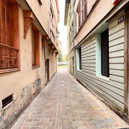 Apartamento La Parenthese De L'Eau Benite Troyes Exterior foto